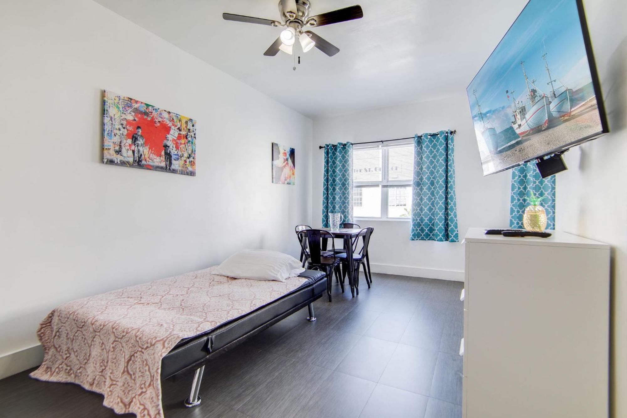 Charming Large Studio Near Ocean Dr - South Beach Μαϊάμι Μπιτς Εξωτερικό φωτογραφία